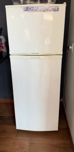Geladeira Electrolux Double DC39 - 390 L - 220 V