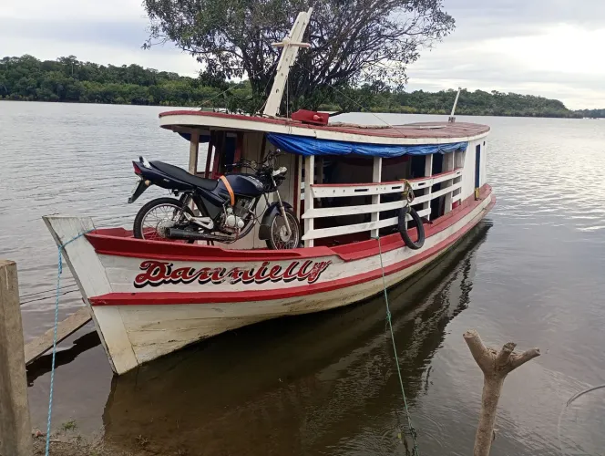 Vendo esse barco
