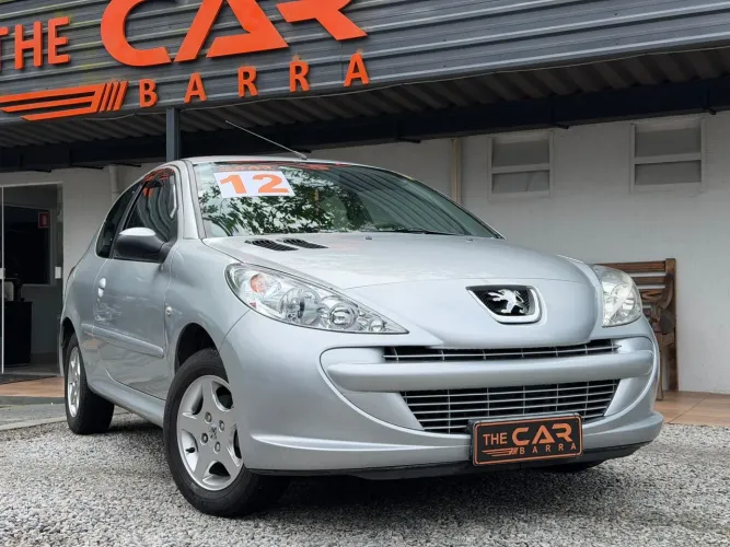 Peugeot 207 XR 1.4 Flex 8V 3P 2012