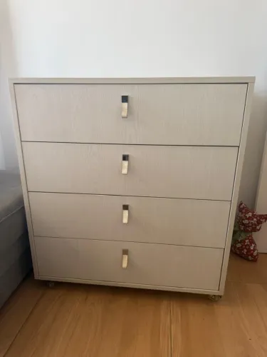 Cômoda de MDF