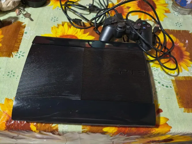 Ps3 em ótimas condições.