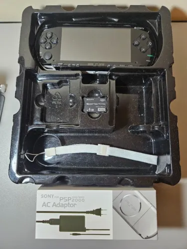 PSP 1000 Fat Completo no Berço Desbloqueado com Jogos