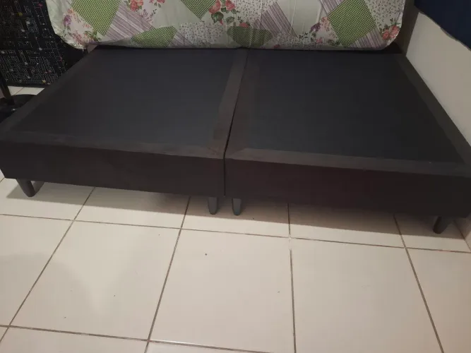 Vendo base semi nova pela metade do preço de 300 pran150 duas semanas de comprada