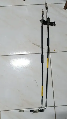 Pedais de duplo comando para veículos de instrutor autônomo