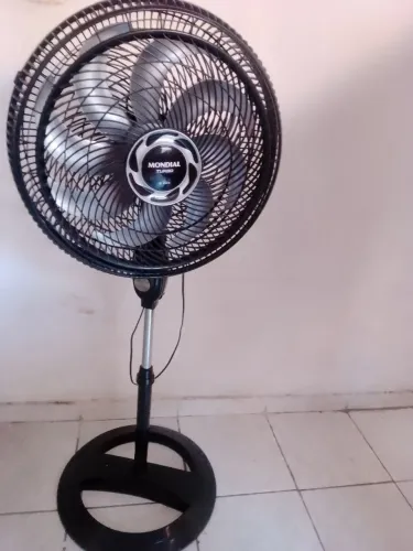 Ventilador novo novo modelo 150 paguei 420 pra hoje 