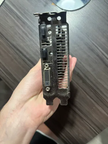 ASUS GeForce GTX 1050 Ti.