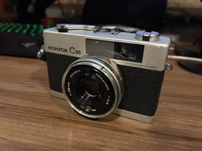 Câmera Analógica - Konica C35