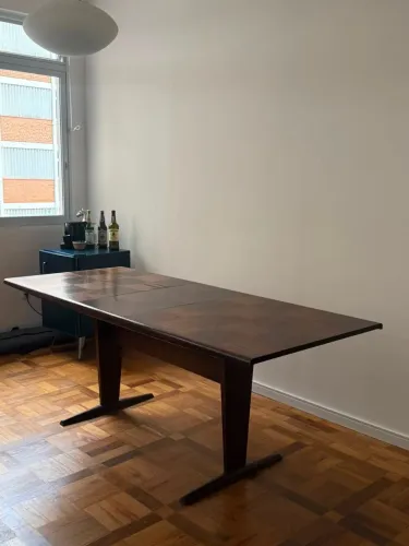 Mesa anos 60 em jacarandá. Latelier. *