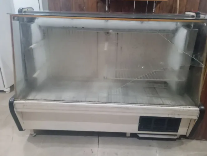 Vendo balcão expositor !