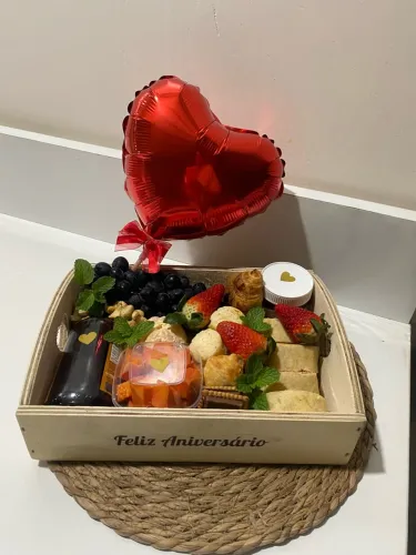 Cesta de café da manhã para aniversário e ocasiões especiais