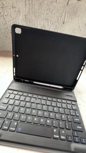 Kit capa + teclado + caneta para tablet
