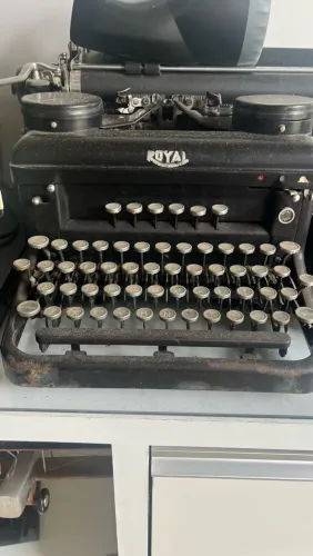 Maquina de escrever Royal