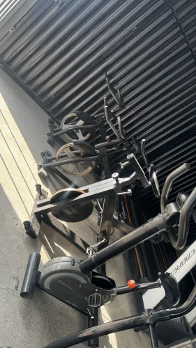 4 uni de Bicicleta ergométrica para academia