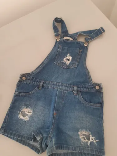 Jardineira Jeans tamanho 12 anos