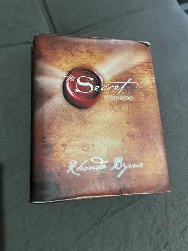 LIVRO O SEGREDO (The Secret)