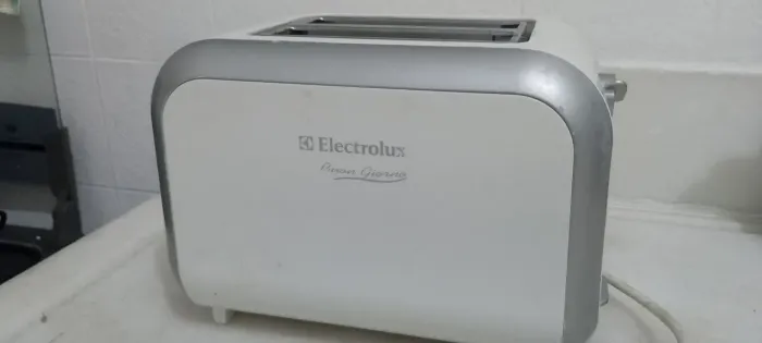Torradeira elétrica Electrolux 