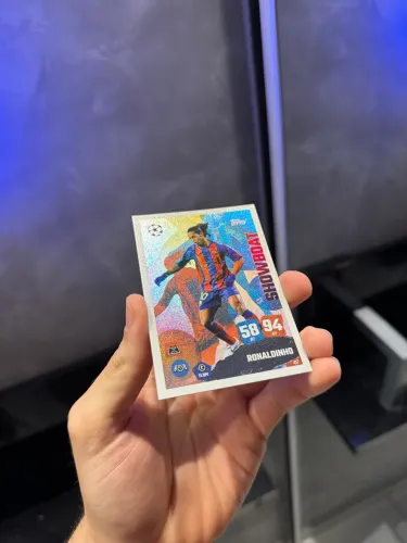 RONALDINHO Topps Match Attax em perfeito estado 