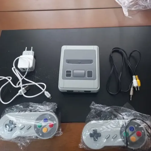 Game 620 Jogos 8 Bits nitendinho c/2 controles. 