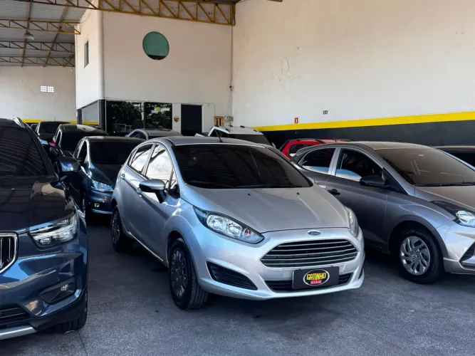 Ford Fiesta 1.6 SE Hatch 16V Flex 4P Powershift 2017