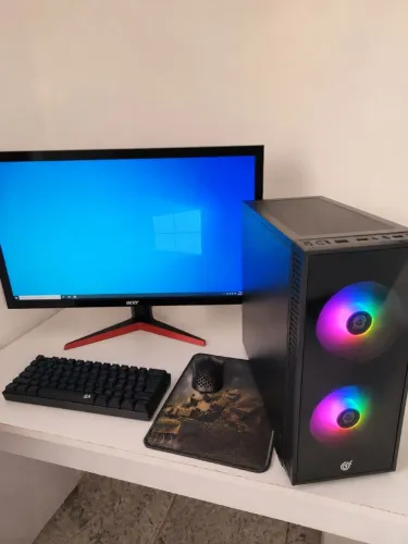 Pc gamer completo, rodando varios jogos, acompanha mouse,teclado,monitor,mouse pad.