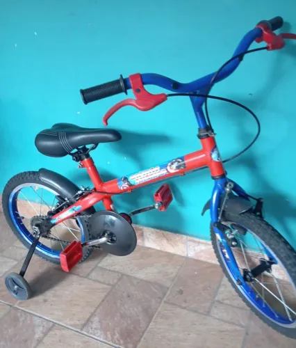 Bicicleta Caloi aro 16 Capitão América