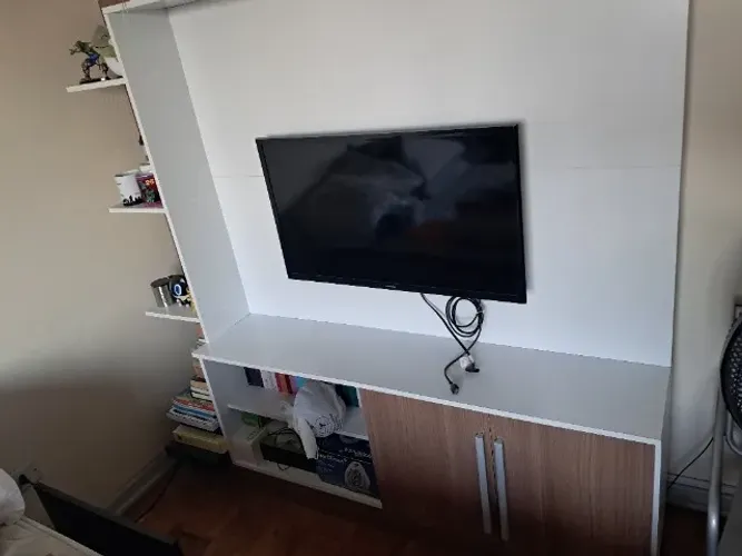 Estante multiuso com gaveta