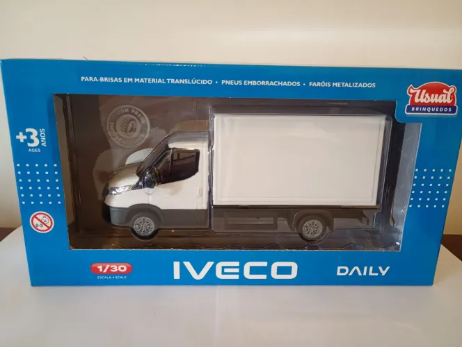 Usual - Miniatura Iveco Daily 