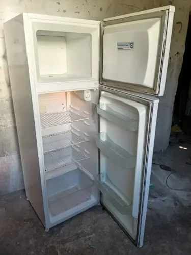Geladeira Electrolux Duplex Econômica - Conservada e com Entrega Grátis!