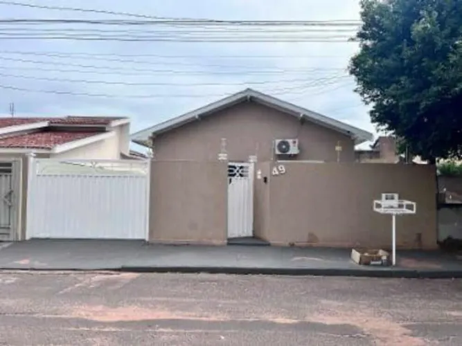 CASA RESIDENCIAL em ANDRADINA - SP, CENTRO