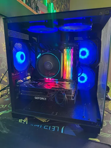 PC GAMER RYZEN 7 5700X + RTX 3070 8G