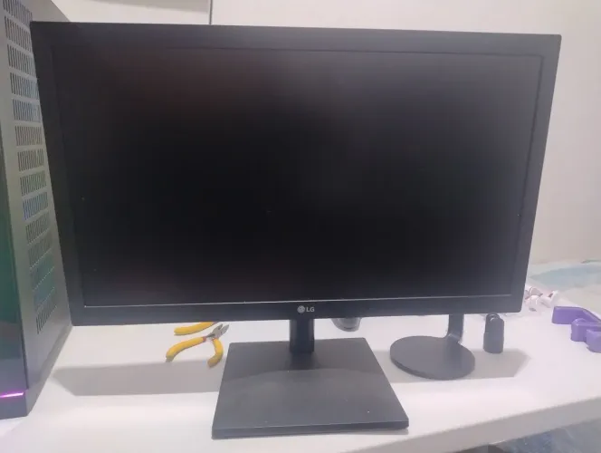 Monitor LG 19.5 (Com defeito)