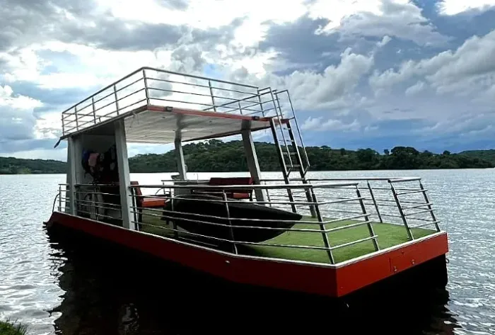 Barco Flutuante 2 andares