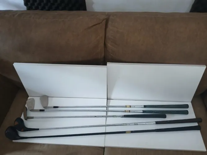 Kit com 5 tacos de golfe