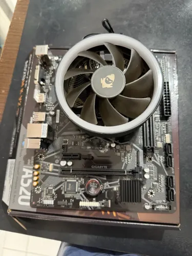 Kit RYZEN 5 4500 c/ Placa Mãe TUDO NOVO c/ 1 Ano de Garantia