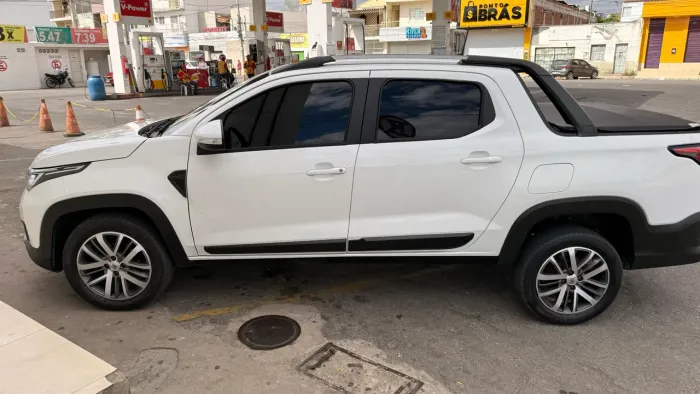 Fiat Strada Volcano 1.3 Flex 8V CD Aut. 2023