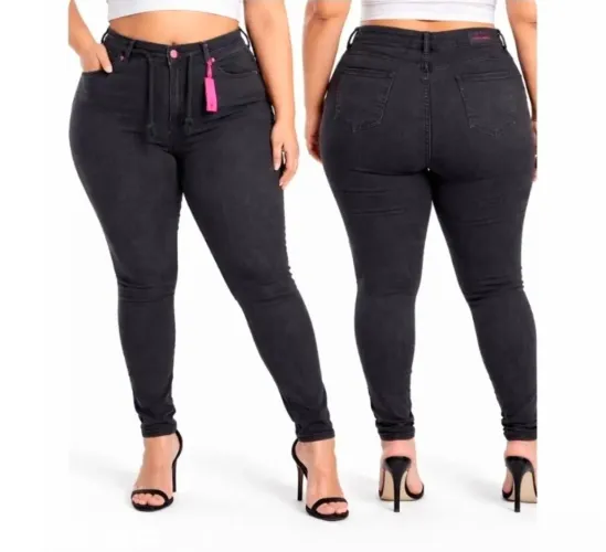 Calça jeans plus size feminina com laycra disponível nos tamanhos,  44 , 46 ,48 ,50 e 52