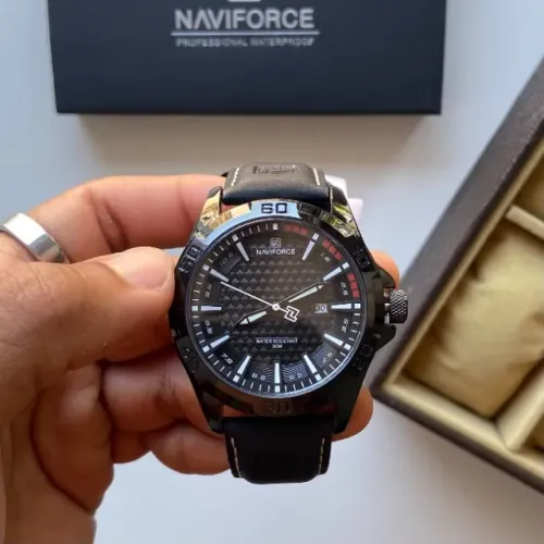 Relógio Masculino (Aço Inoxidavel / Pulseira de Couro Preta)