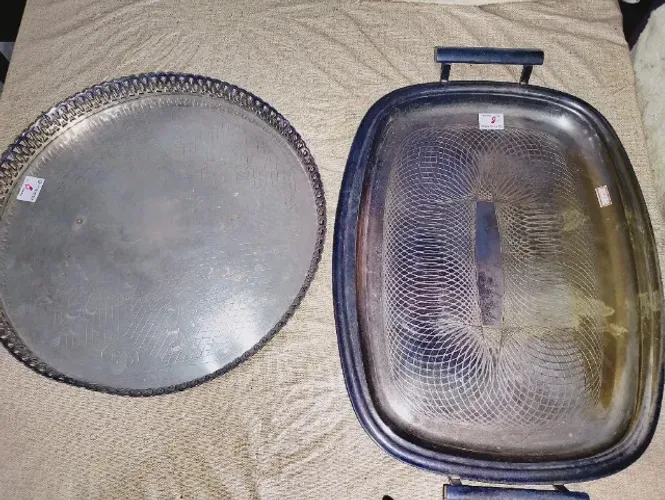 2 enormes bandejas antigas em prata de lei