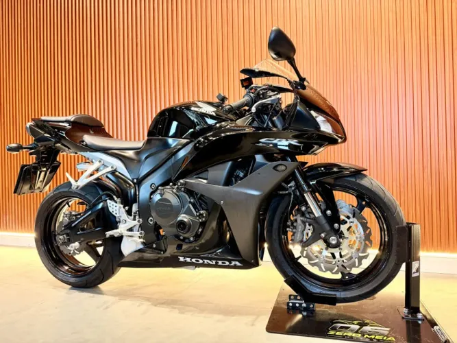 HONDA CBR 600 RR 2008