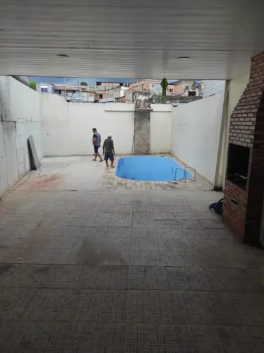 PRESIDENTE VARGAS, CASA COM PISCINA, 6 QUARTOS SENDO 2 SUÍTES,  CHURRASQUEIRA