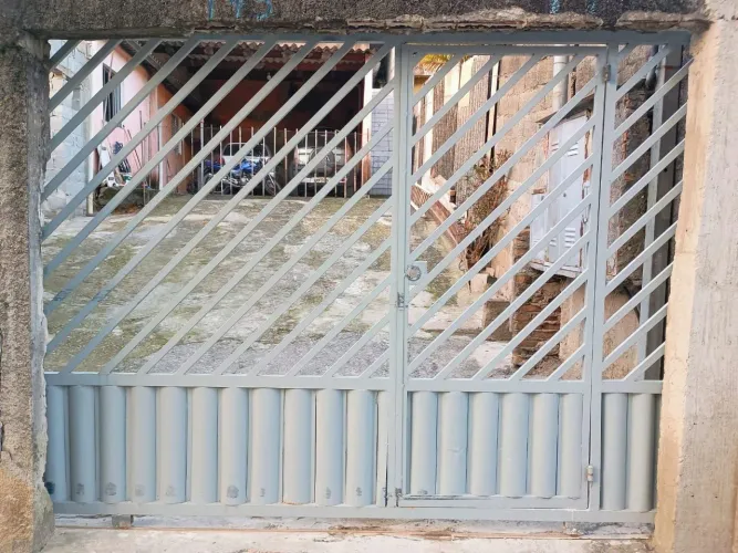 Portão de Correr 2,70x220 Portão Social Embutido