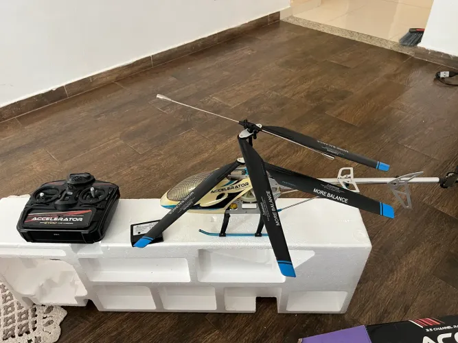 Helicoptero RC
