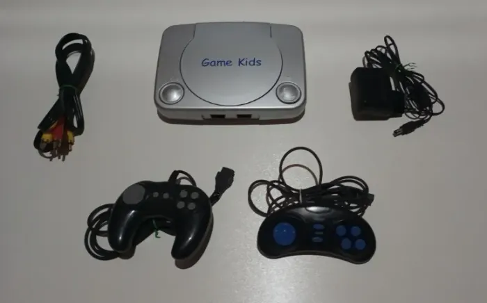 Game Kids NES 8 BITS 76 Jogos Na Memória 2 Controles