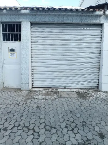 Aluga- se  um ponto 1.600.00