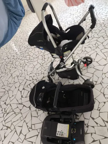 Vende-se carrinho de bebê 