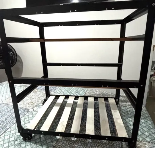 Suporte para até 12 placas de vídeo