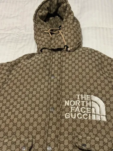 Jaqueta Gucci ( The North Face)