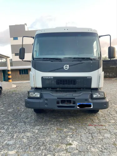 VOLVO VM 270 TRUCK 6x4R 2015/2016
