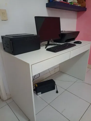 Mesa grande para estudo ou escritório branca com duas gavetas 