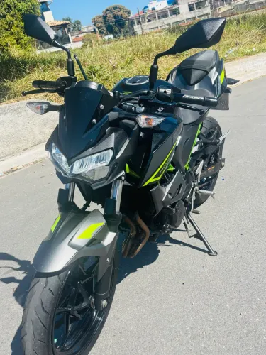 Kawasaki Z400 2023/2023 - Apenas 8.700 km | Impecável